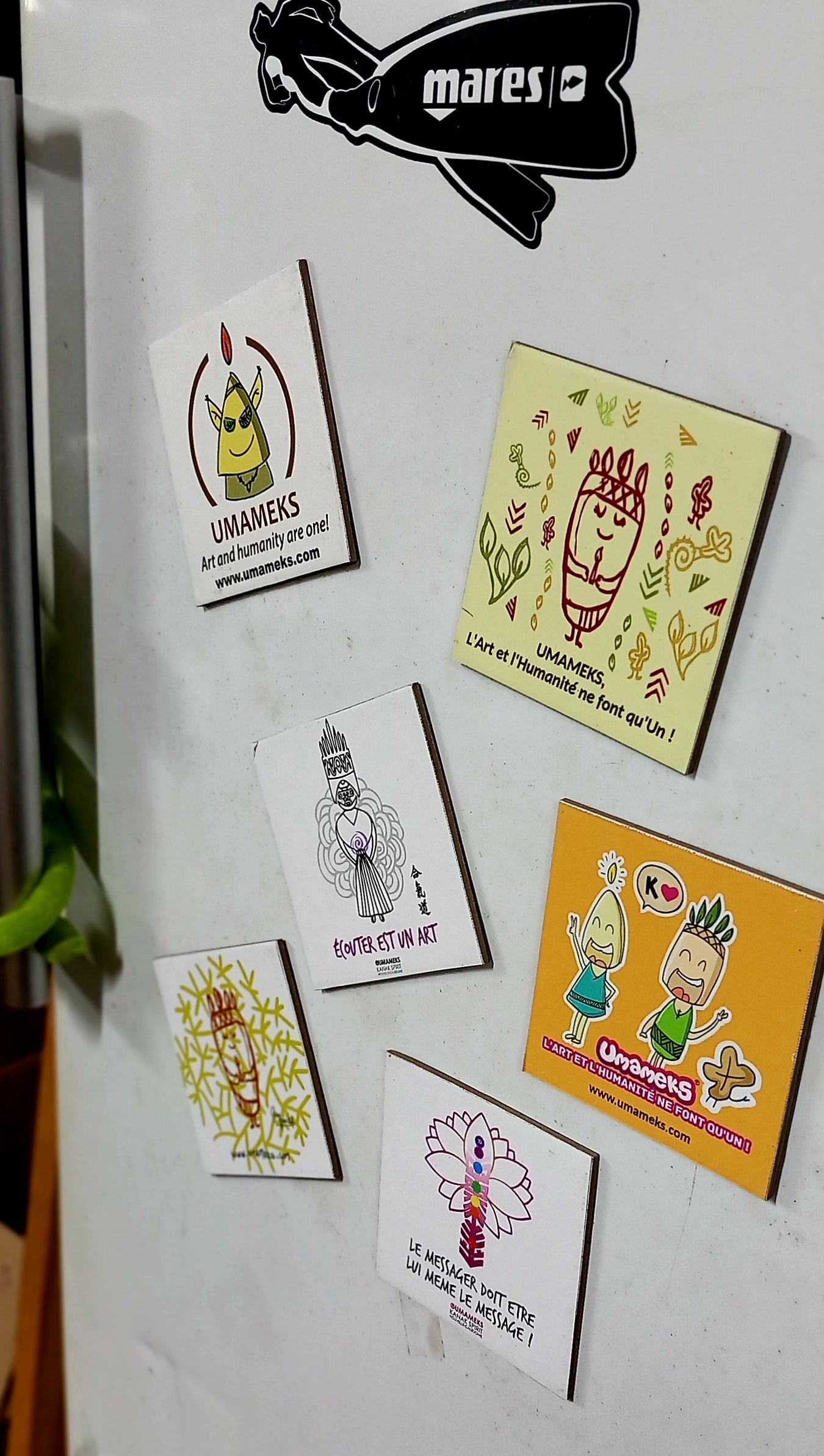 Magnet Canva "L'Art et l'Humanité ne font qu'Un" Logo, EN